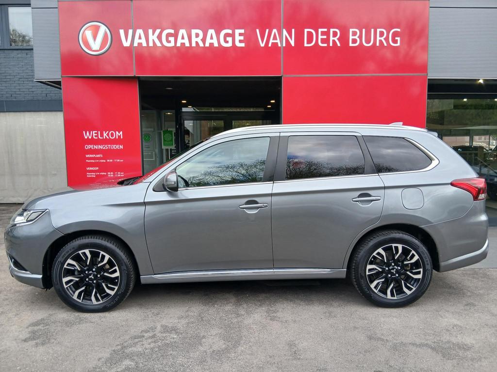 Mitsubishi Outlander 2.0 PHEV instyle, Stof, 4 cilinders, 1820 kg, Plug-in hybride
