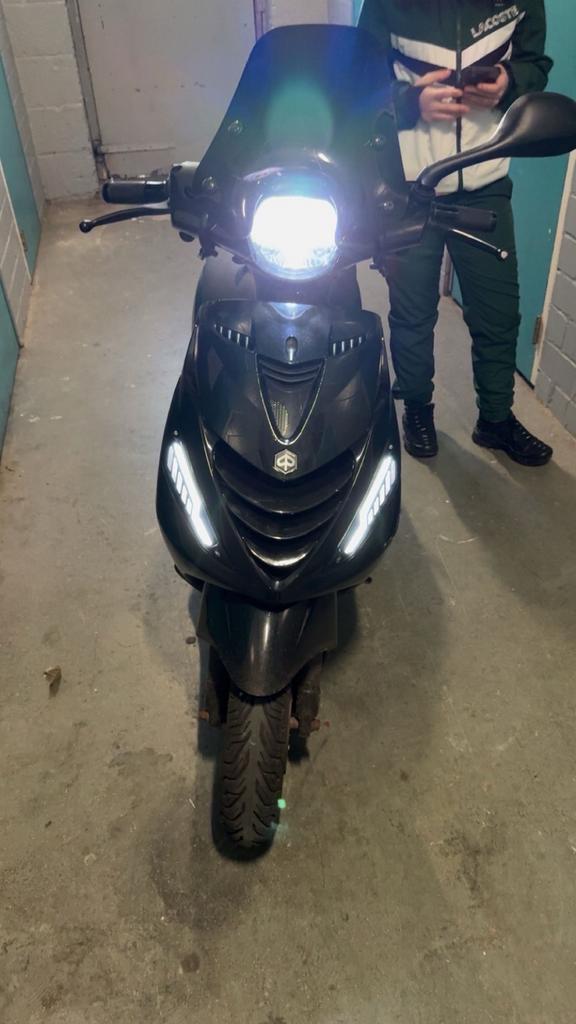 piaggio zip IGET, Ophalen, Zip, Zo goed als nieuw, Benzine