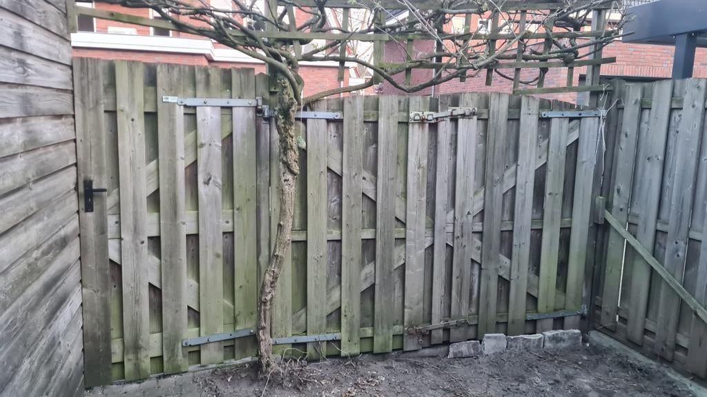 Schuttingdeur + dubbele poort, Tuin en Terras, Schuttingen, Ophalen, Hout, Minder dan 3 meter
