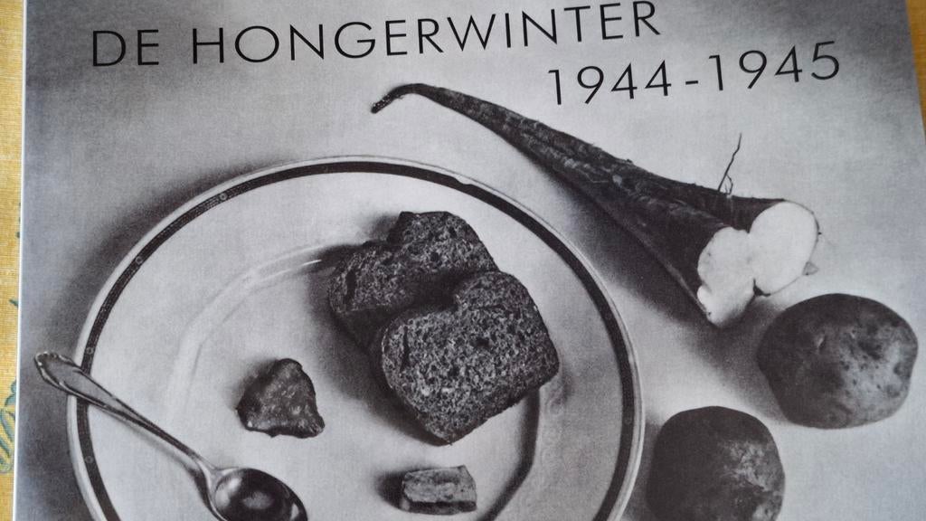 DE HONGERWINTER 1944-1945, Ophalen of Verzenden, Tweede Wereldoorlog, Zo goed als nieuw