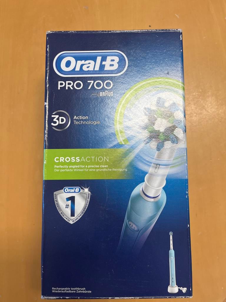 Oral-B PRO 700 Elektrische Tandenborstel - Nieuw, Sieraden, Tassen en Uiterlijk, Uiterlijk | Mondverzorging, Ophalen of Verzenden