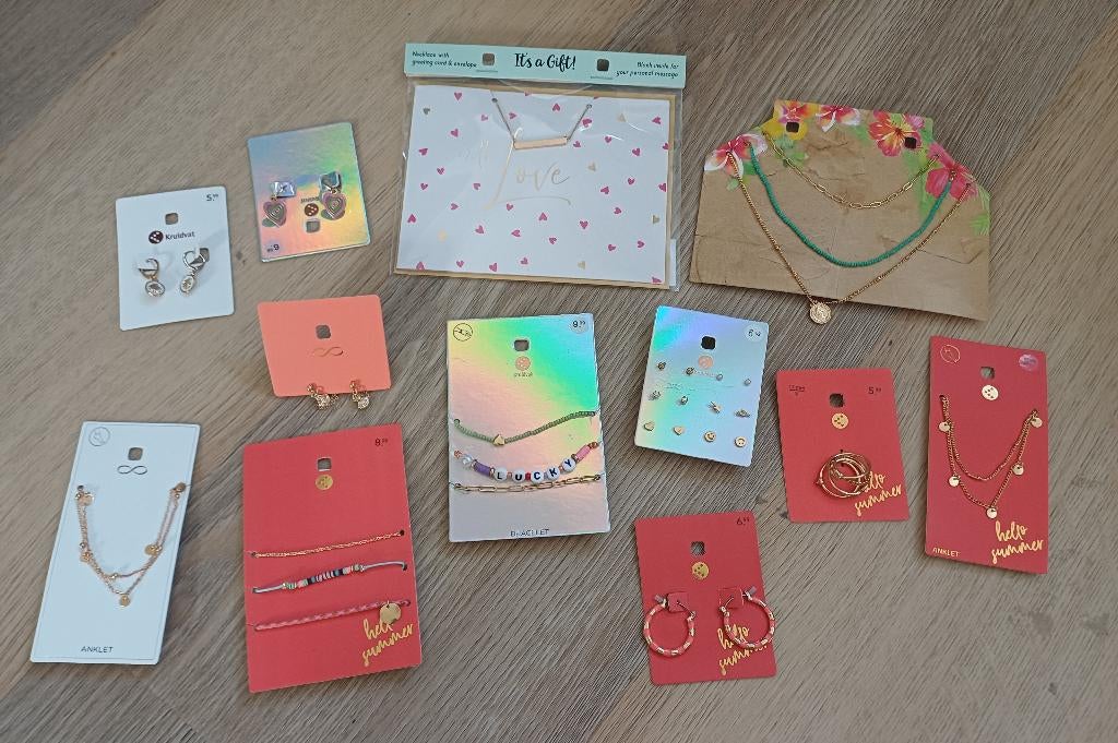 Grote set goudkleurige sieraden, Boho, Kruidvat, NIEUW!!!, Ophalen of Verzenden, Nieuw, Goud, Overige materialen