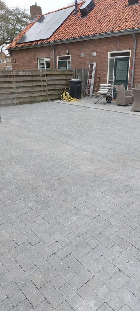 Straatmaker bied zich aan., Ophalen of Verzenden, Beton, Overige typen