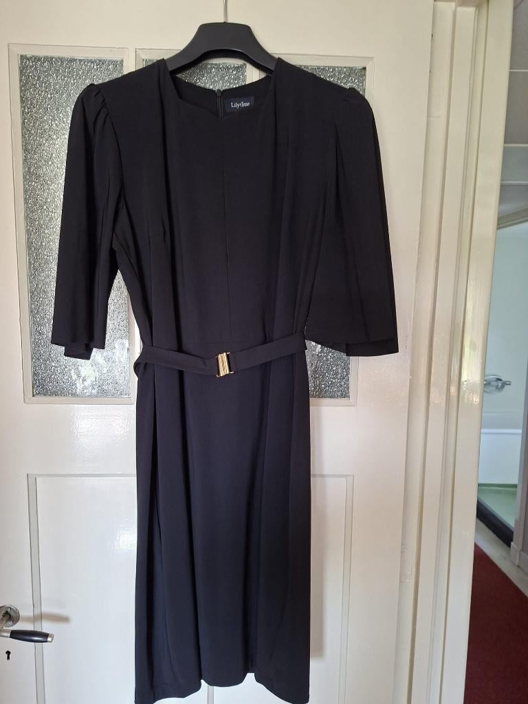 lilytime jurk + jas zwart, Zwart, Maat 42/44 (L), Ophalen of Verzenden, Zo goed als nieuw