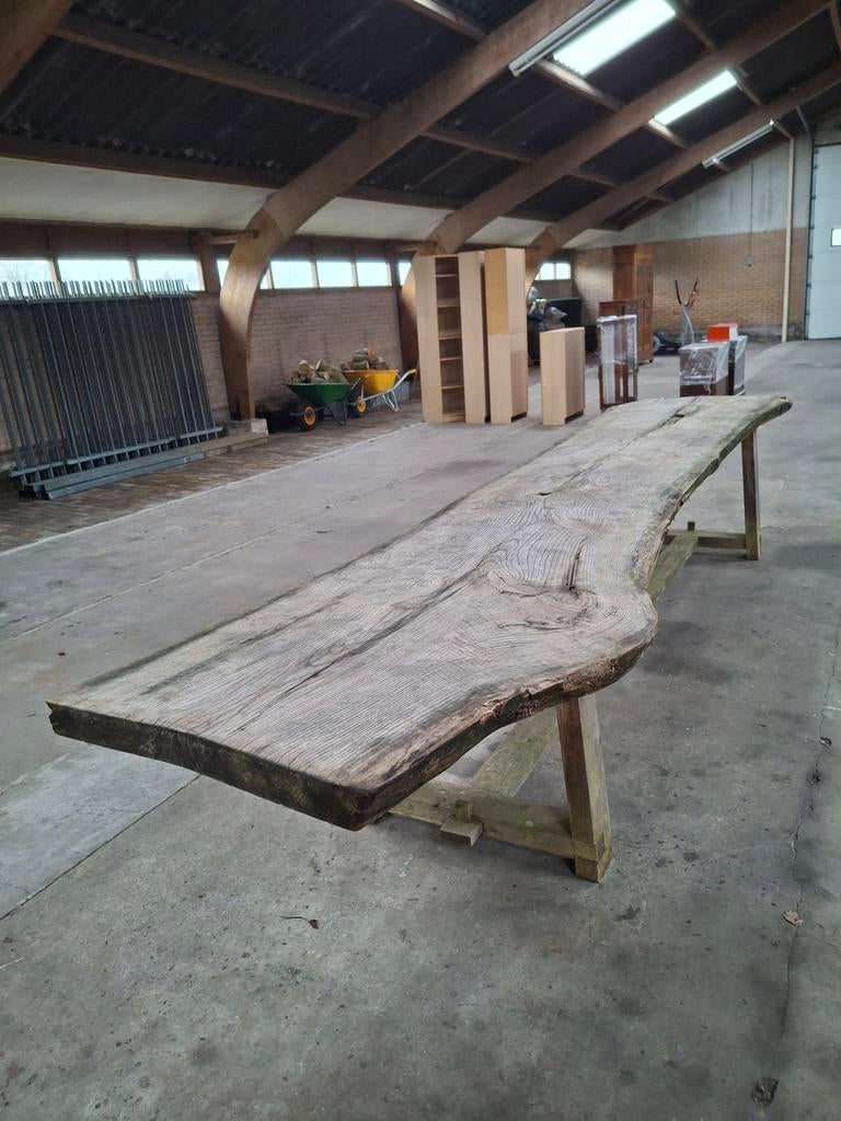Unieke massief Eiken boomstamtafel - onbehandeld - 430x100cm, Huis en Inrichting, Tafels | Eettafels, Ophalen, Gebruikt, Rustiek