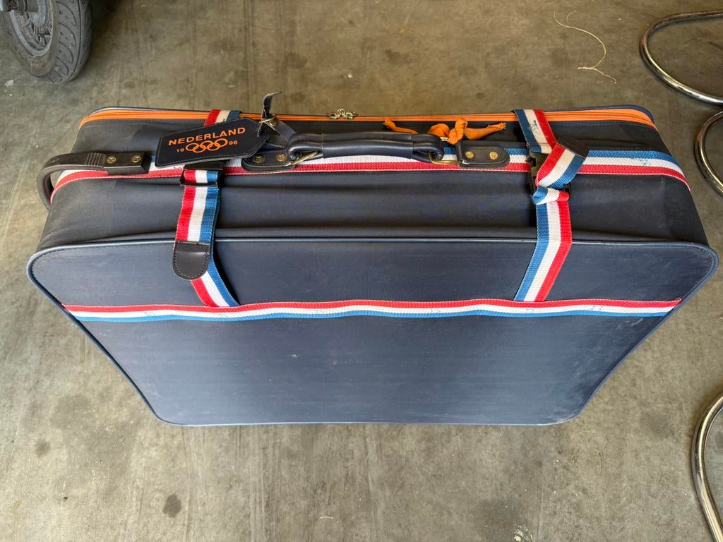 Koffer, blauw, Ophalen, Zo goed als nieuw, Hard kunststof, 70 cm of meer