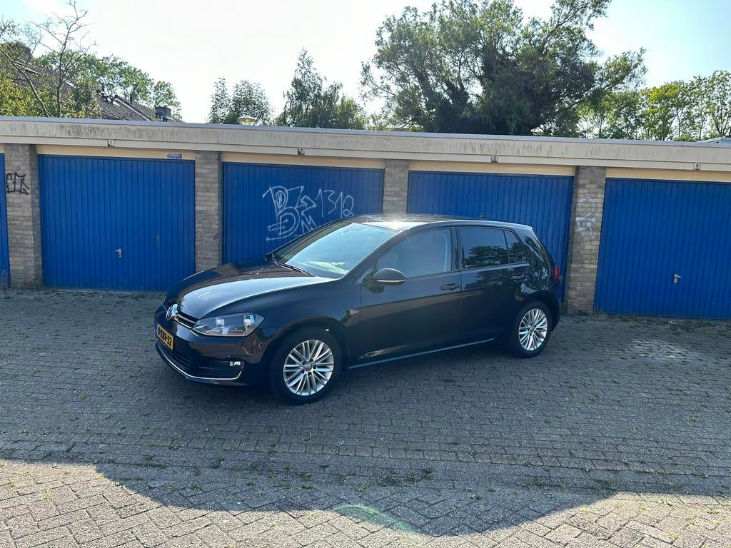 Volkswagen Golf 1.4 TSI 90KW 5D 2013 Zwart, Voorwielaandrijving, 4 cilinders, Origineel Nederlands, 1395 cc
