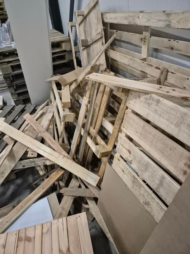 Gratis afvalhout voor brandhout of knutselprojecten, 6 m³ of meer, Ophalen of Verzenden, Overige houtsoorten, Blokken