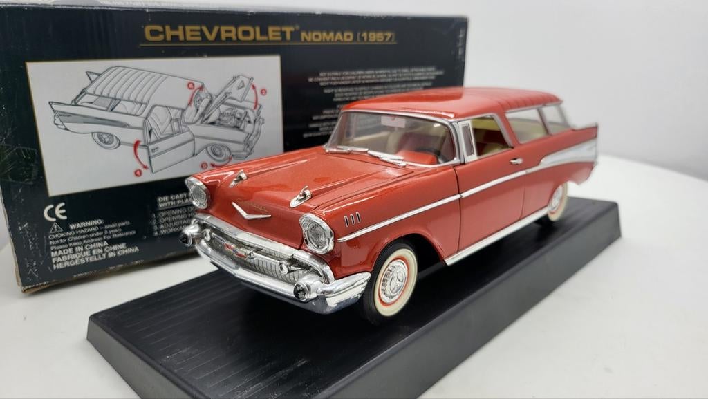Chevrolet Nomad 1957 Stationcar Rood, Hobby en Vrije tijd, Modelauto's | 1:18, Ophalen of Verzenden, Nieuw, Overige merken