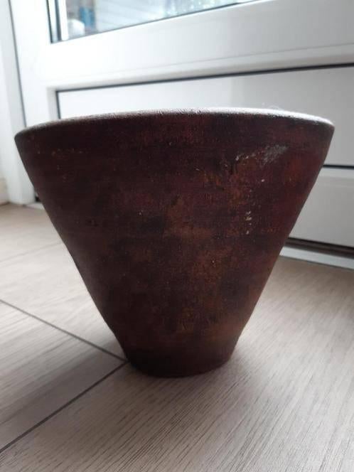 O15 Bruine bloempot, Gebruikt, Binnen, Ophalen of Verzenden, Overige vormen