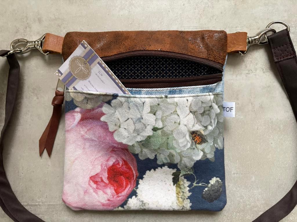 HEUPTASJE / ZORGTASJE / BUIDELTASJE / FESTIVALTASJE / TOFtas, Ophalen of Verzenden, Zo goed als nieuw, Overige typen