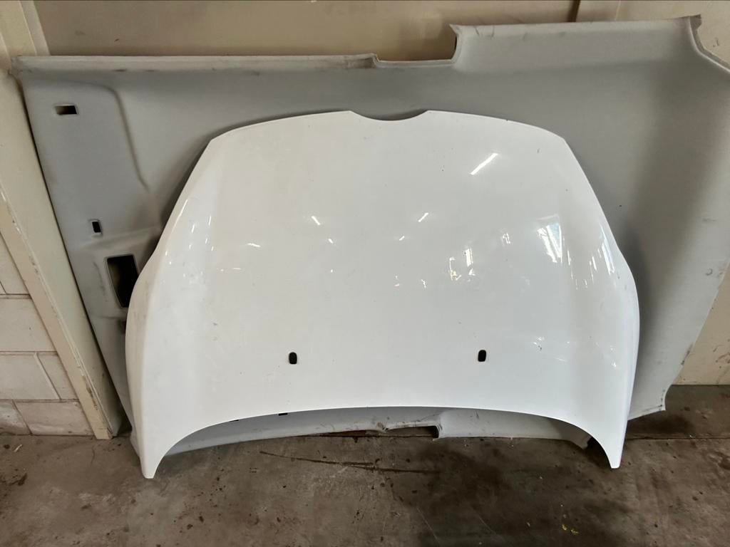 Ford fiesta.  Motorkap.  Bouwjaar 2011, Ophalen of Verzenden, Ford, Motorkap