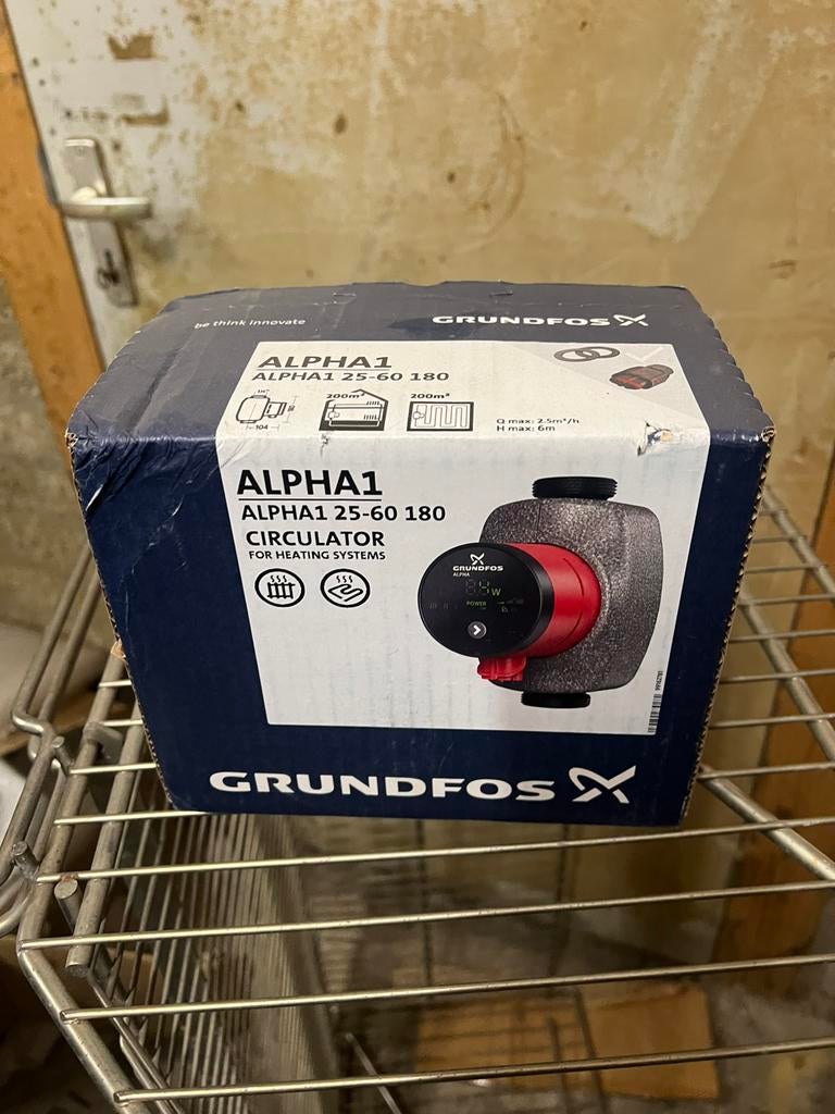 Grundfos Alpha 1 pomp 25-60 180 nieuw in doos, Ophalen of Verzenden, Nieuw, Overige typen