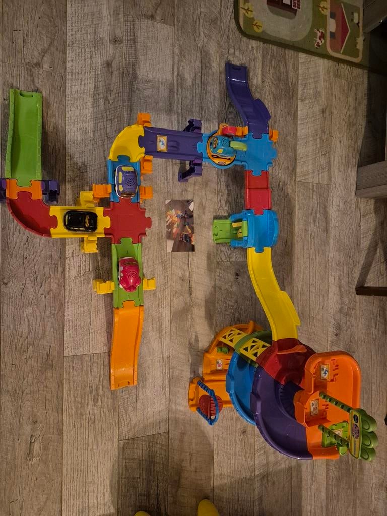 VTech Toet Toet Garage Toren met Brug, Kinderen en Baby's, Speelgoed | Vtech, Ophalen, Gebruikt, 2 tot 4 jaar