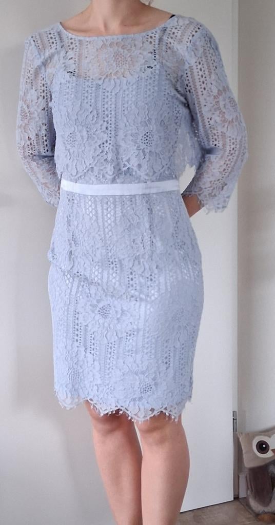 Ijsblauwe jurk met bolero moeder vd bruid, Ophalen of Verzenden, Zo goed als nieuw, Blauw, Knielengte