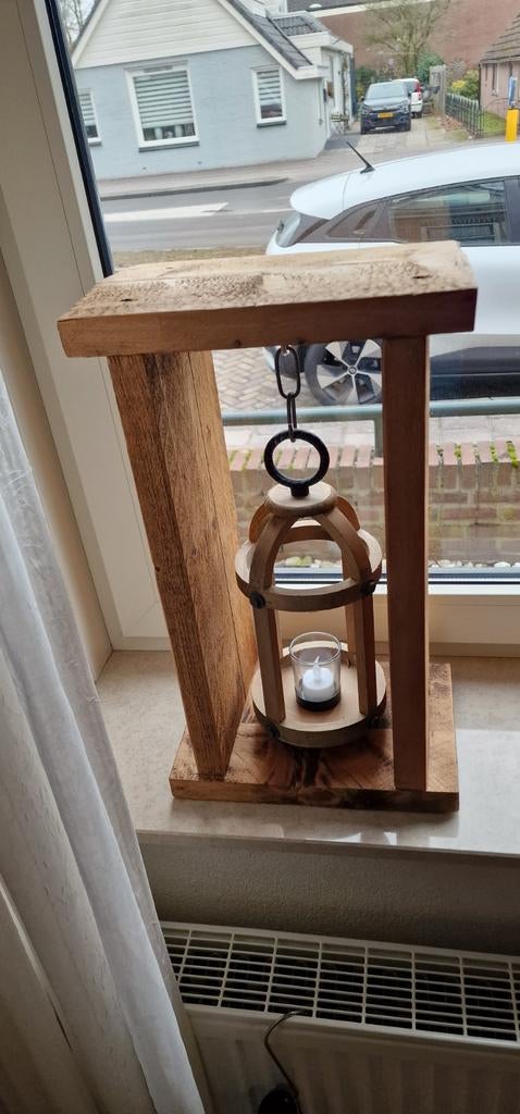 Houten zuil met houten  windlicht, Huis en Inrichting, Ophalen of Verzenden