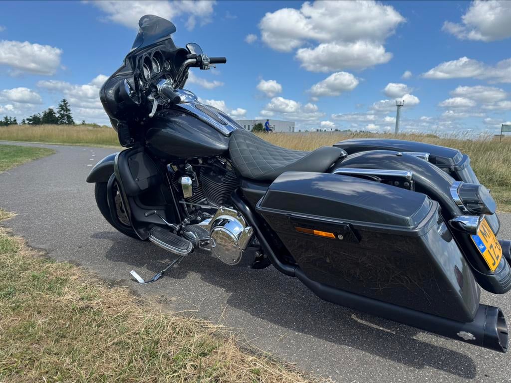 Harley Davidson FLHX Street Glide