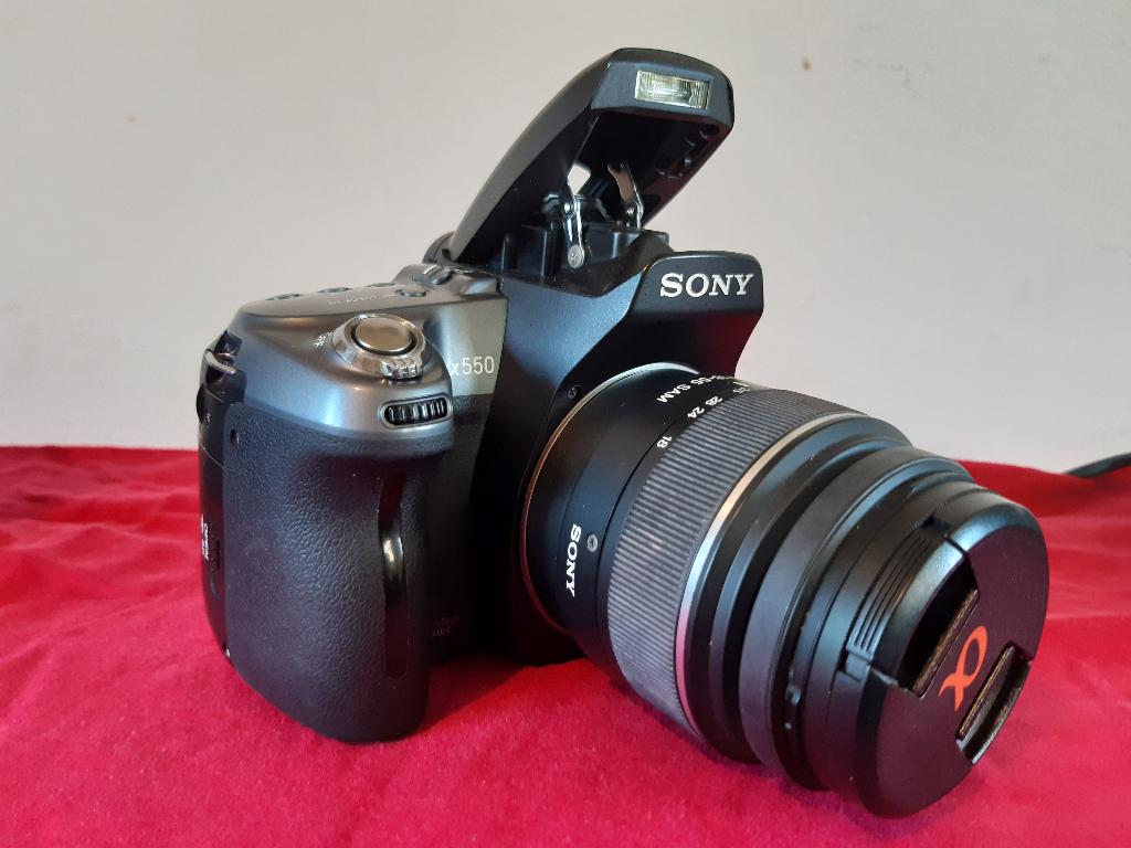 Sony alpha 550, Ophalen, 14 Megapixel, Spiegelreflex, Zo goed als nieuw