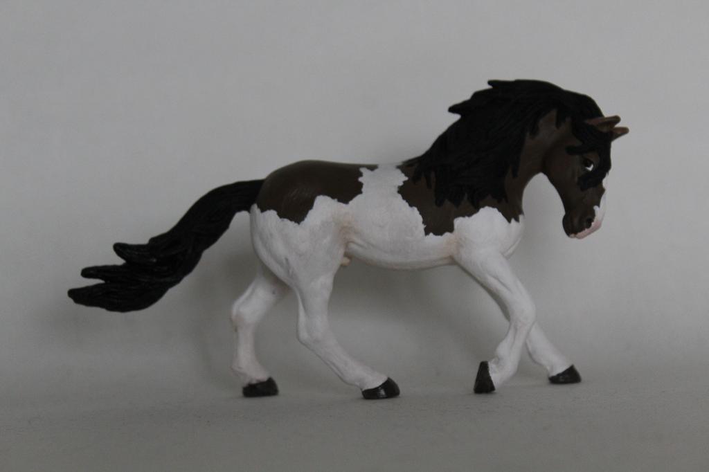 Schleich repaint, Verzamelen, Dierenverzamelingen, Ophalen of Verzenden, Zo goed als nieuw, Paard, Beeldje of Figuurtje