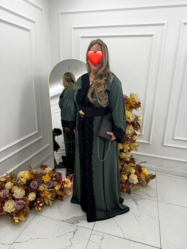 TE HUUR – ZEER EXCLUSIEVE Marokkaanse Takchita / Caftan, Blauw, Maat 42/44 (L), Nieuw, Ophalen of Verzenden