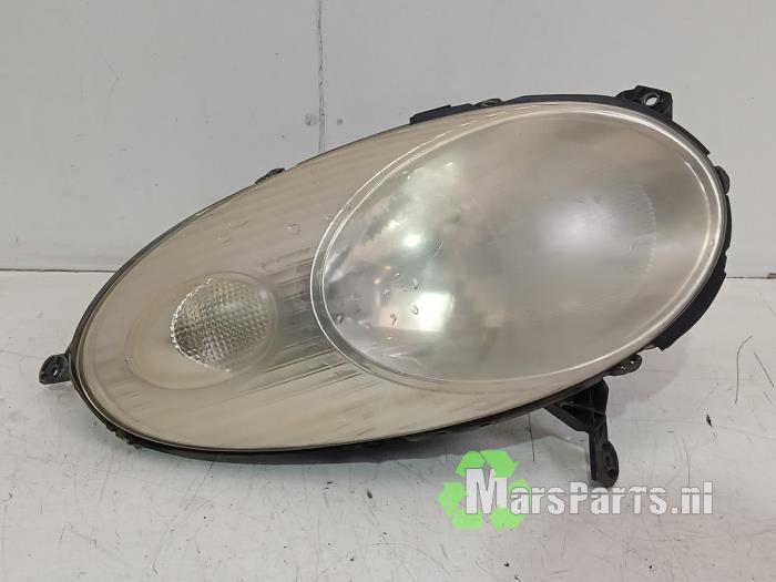 Koplamp rechts van een Nissan Micra, Auto-onderdelen, Verlichting, Nissan, Gebruikt, 3 maanden garantie, Ophalen of Verzenden