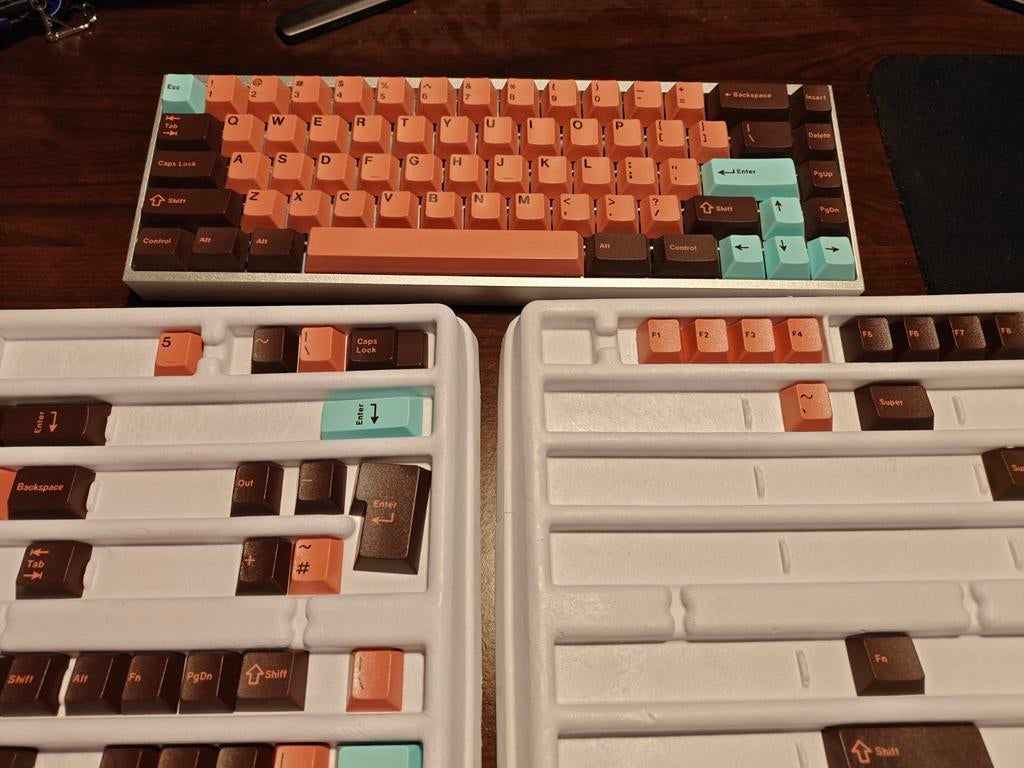 KBDFANS TOFU65 with GMK copper mechanical keyboard, Computers en Software, Toetsenborden, Gaming toetsenbord, Ophalen of Verzenden