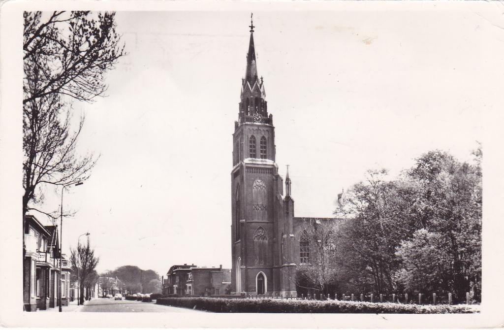 Voorschoten. R. K.  Kerk.  (1970), Ophalen of Verzenden, 1980 tot heden, Gelopen, Zuid-Holland
