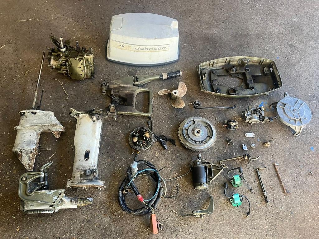 Evinrude Johnson 20 25 pk 2 takt buitenboordmotor onderdelen, Watersport en Boten, Accessoires en Onderhoud, Gebruikt, Motor en Techniek