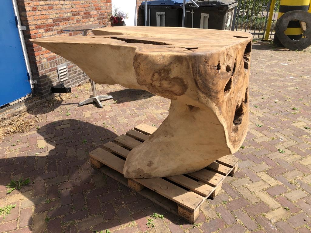 Statafel suar uniek eyecatcher