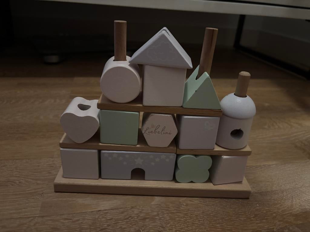 Liebelini houten speelgoed stapelhuis, Ophalen of Verzenden, Zo goed als nieuw, Overige typen