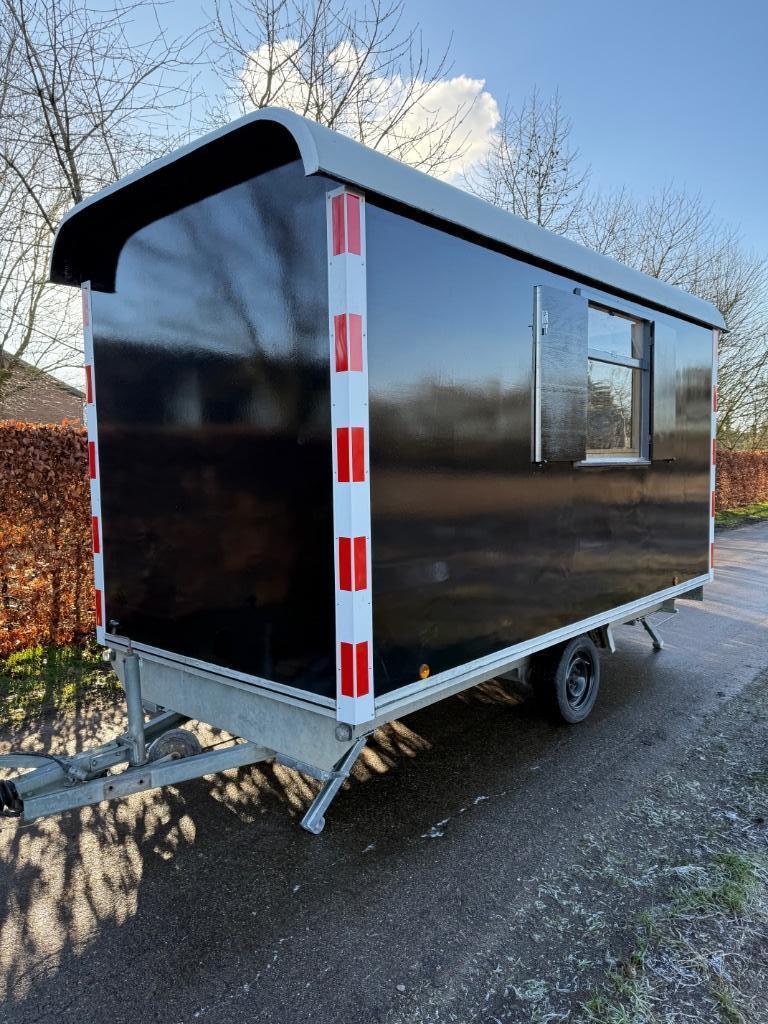 Zeer nette brouwer Schaftwagen,snelverkeer,schaftkeet, Doe-het-zelf en Verbouw, Bouwketen en Schaftketen, Ophalen, Zo goed als nieuw