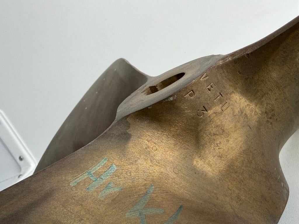 Bronzen schroef Vetus 3 19X L H, Watersport en Boten, Accessoires en Onderhoud, Ophalen of Verzenden, Gebruikt, Motor en Techniek