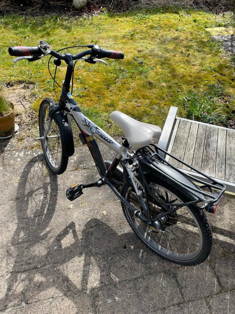 Loekie kinderfiets, 3 versnellingen, hand- en terugtraprem, Ophalen, Gebruikt, 20 inch of meer
