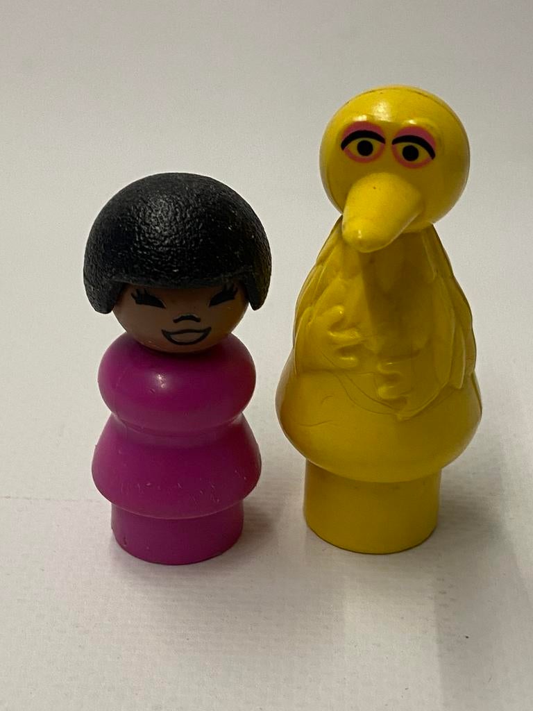 Fisher price figuurtjes Sesamstraat, Pino en paarse dame, Kinderen en Baby's, Speelgoed | Fisher-Price, Ophalen of Verzenden, Gebruikt
