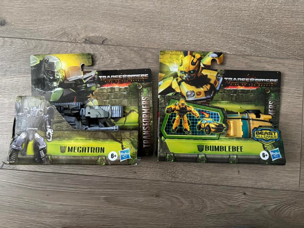 Transformers Rise of the Beasts Megatron en Bumblebee, Verzamelen, Transformers, Overige generaties, Ophalen of Verzenden, Zo goed als nieuw