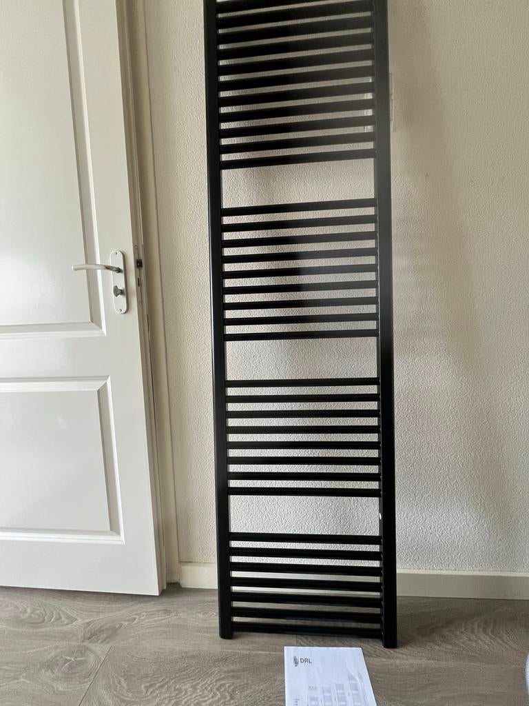 Nieuwe DRL Lisa CV  badkamer Radiator Mat Zwart 500x1800, Ophalen, Radiator, Nieuw, Minder dan 60 cm