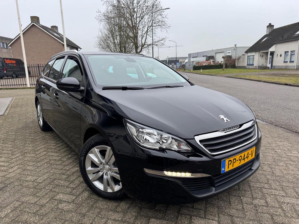 Peugeot 308 SW 1.2 PureTech Active PANO,Led,Navigatie, Voorwielaandrijving, Gebruikt, Euro 6, 1199 cc