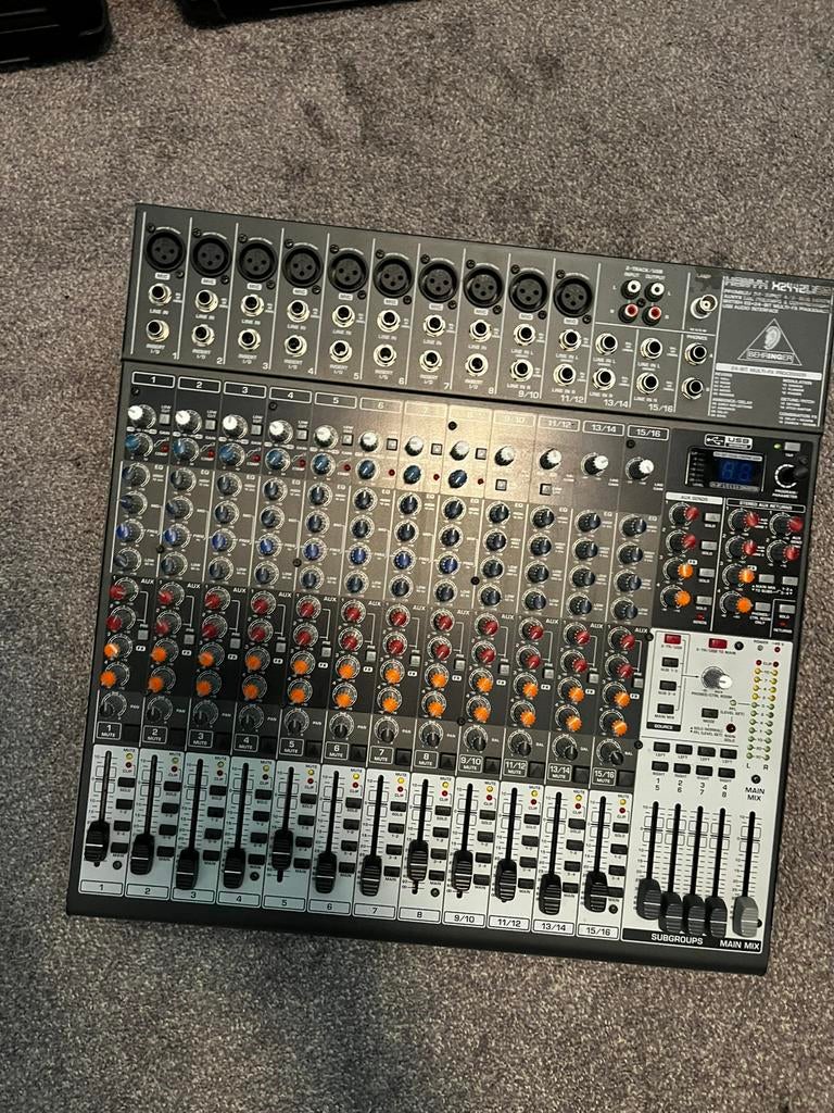 behringer xenyx x2442usb / defect, Muziek en Instrumenten, Mengpanelen, Ophalen of Verzenden, Zo goed als nieuw