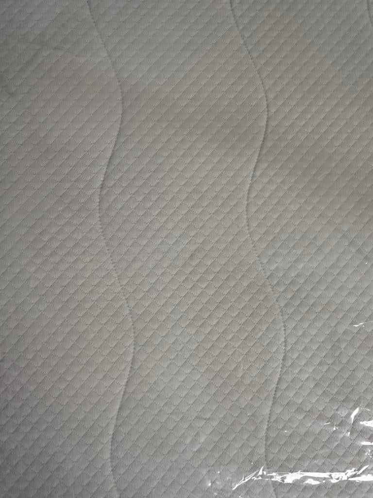 Wit matras 140x200 cm te koop, Ophalen, Zo goed als nieuw, 2-persoons