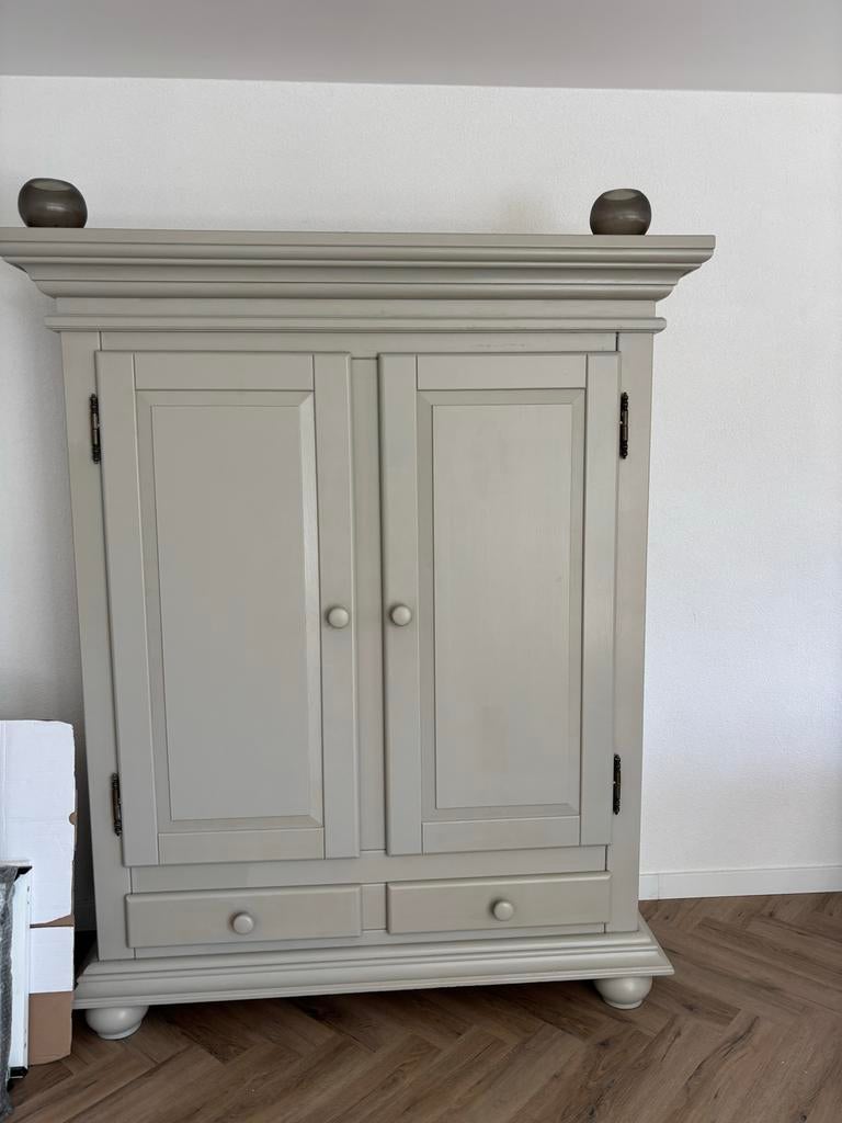 grijze buffetkast, Huis en Inrichting, Kasten | Overige, Gebruikt, Ophalen
