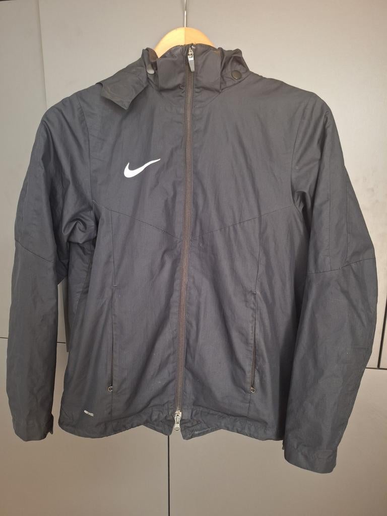 Nike zomerjas, Ophalen of Verzenden, Zo goed als nieuw, Jongen, Jas