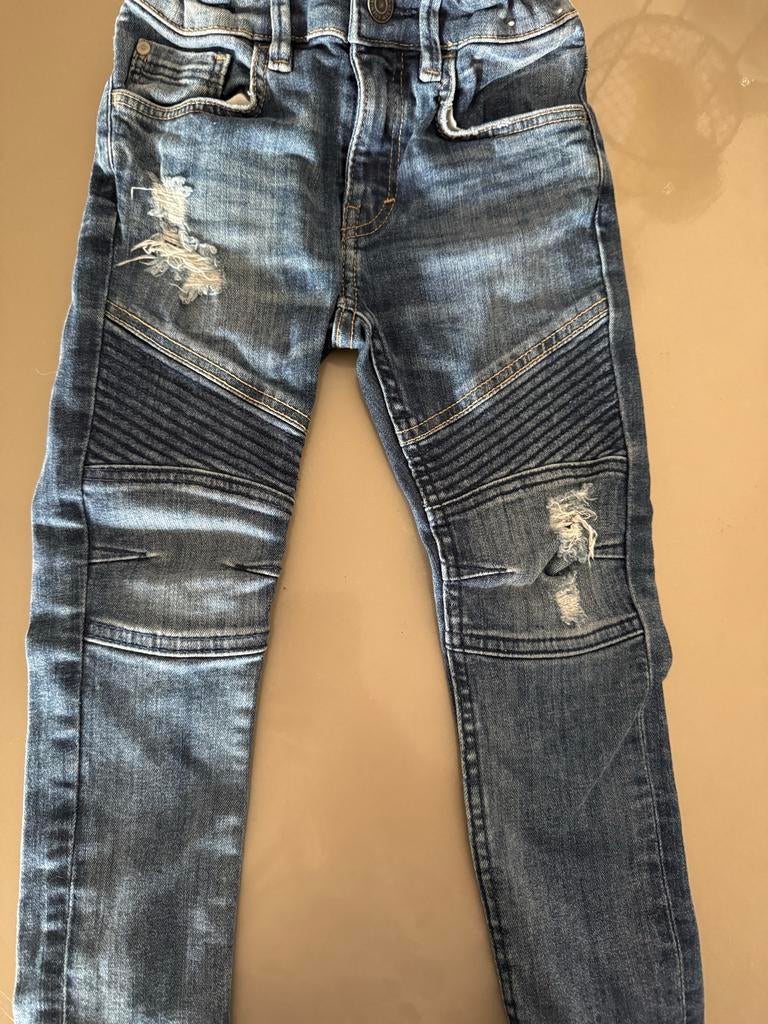 Mooie spijkerbroek H&M skinny fit maat 104 jongens, Kinderen en Baby's, Kinderkleding | Maat 104, Gebruikt, Jongen, Broek, Ophalen of Verzenden