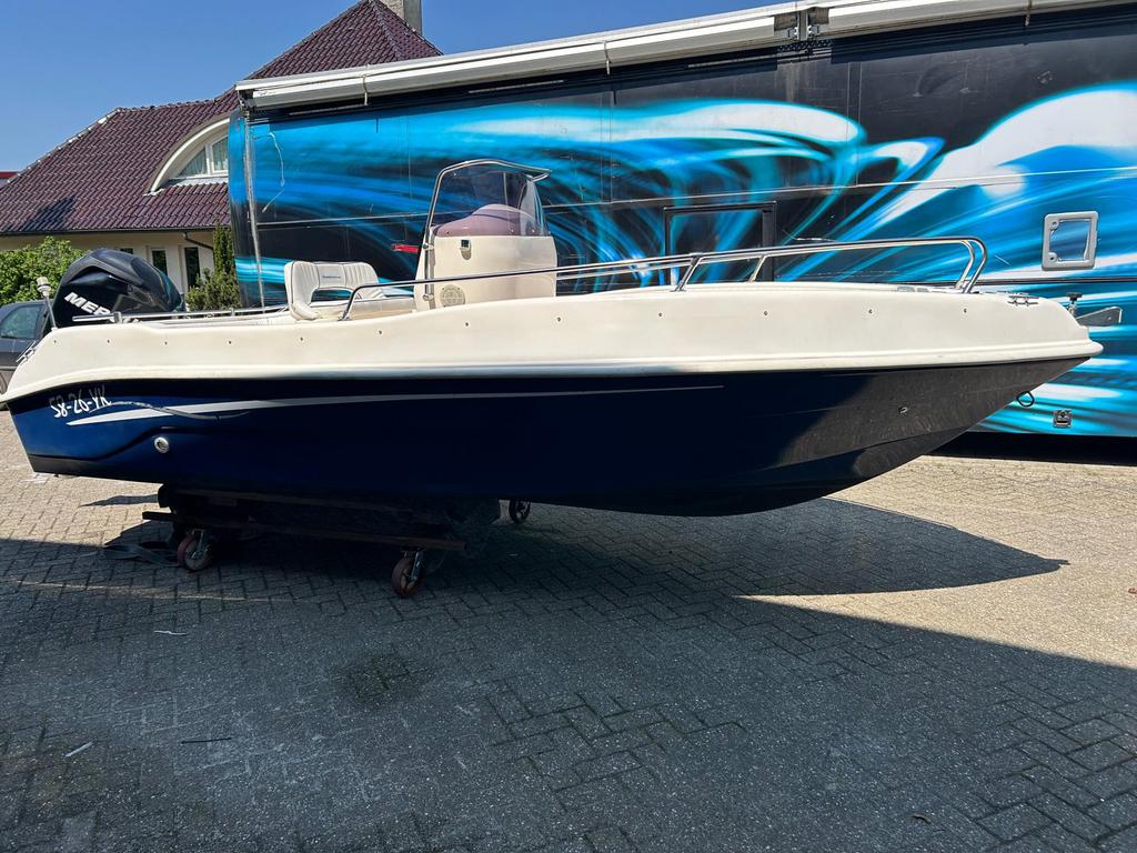 Consoleboot/visboot, Watersport en Boten, Speedboten, Zo goed als nieuw, 3 tot 6 meter, Benzine, 70 tot 120 pk, Polyester, Buitenboordmotor