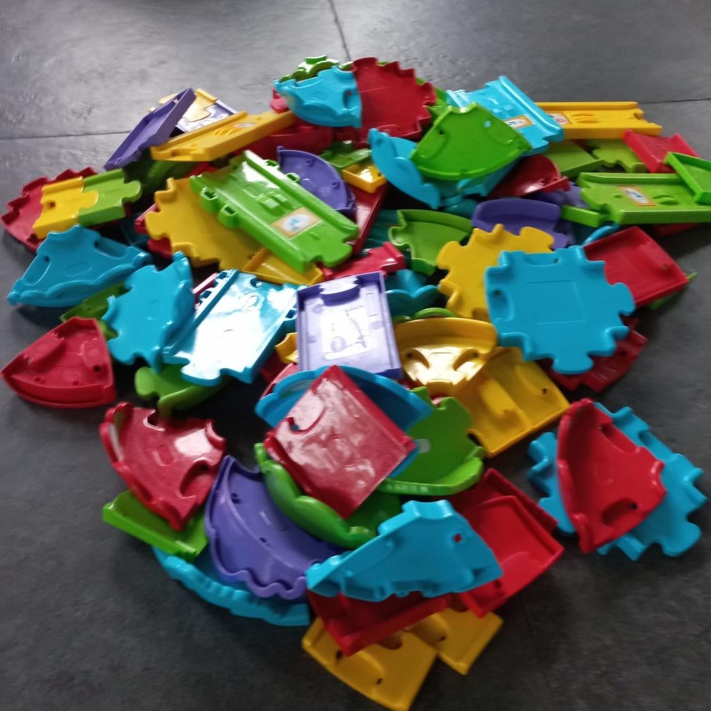 Toet Toet Auto's baan met auto's, brandweer en parkeerplaats, Ophalen of Verzenden, Zo goed als nieuw