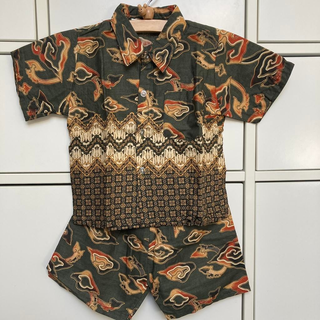 Batik shirt en blouse maat 80 Indonesisch, Ophalen of Verzenden, Zo goed als nieuw, Jongetje, Setje