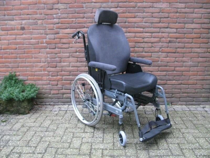 Etac luxe aluminium rolstoel 50cm druksteunen verstelbaar, Diversen, Rolstoelen, Ophalen of Verzenden, Inklapbaar, Zo goed als nieuw