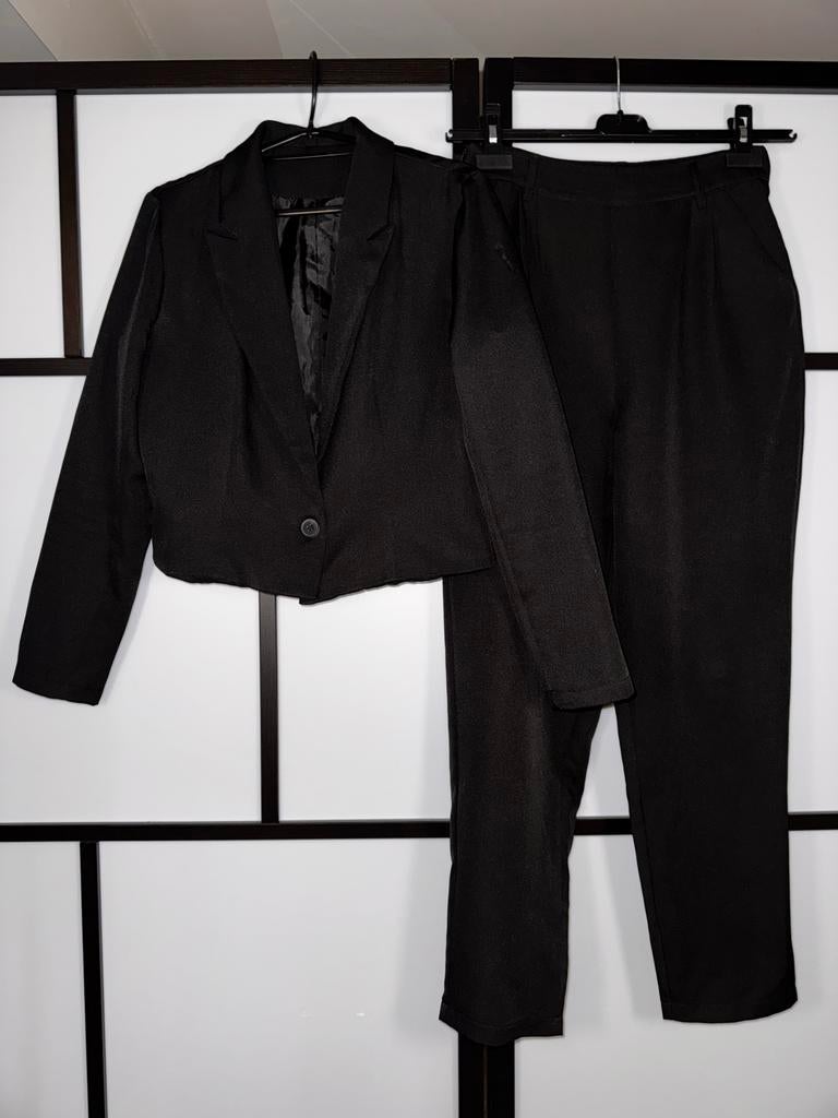 Nette pak blazer en broek, maat S, Ophalen, Kostuum of Pak, Zwart, Zo goed als nieuw