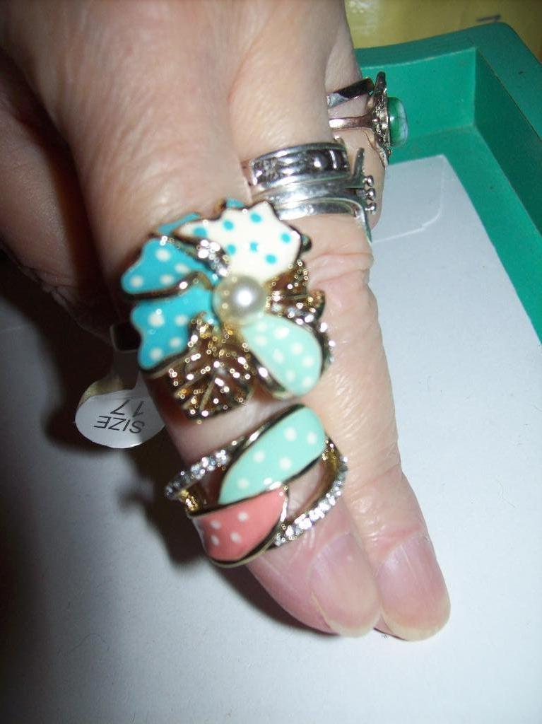 Ringen set Mooie Goud Meer kleur tinten strass Maten 17, Nieuw, 17 tot 18, Dame, Goud