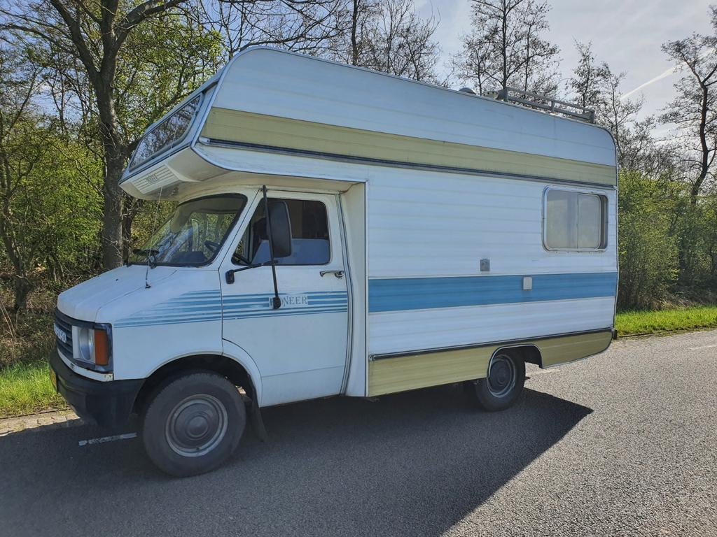 1984 Bedford Camper , 2jaar apk, belastingvrij op benzine, Caravans en Kamperen, Campers, Overige merken, Alkoof, Handgeschakeld