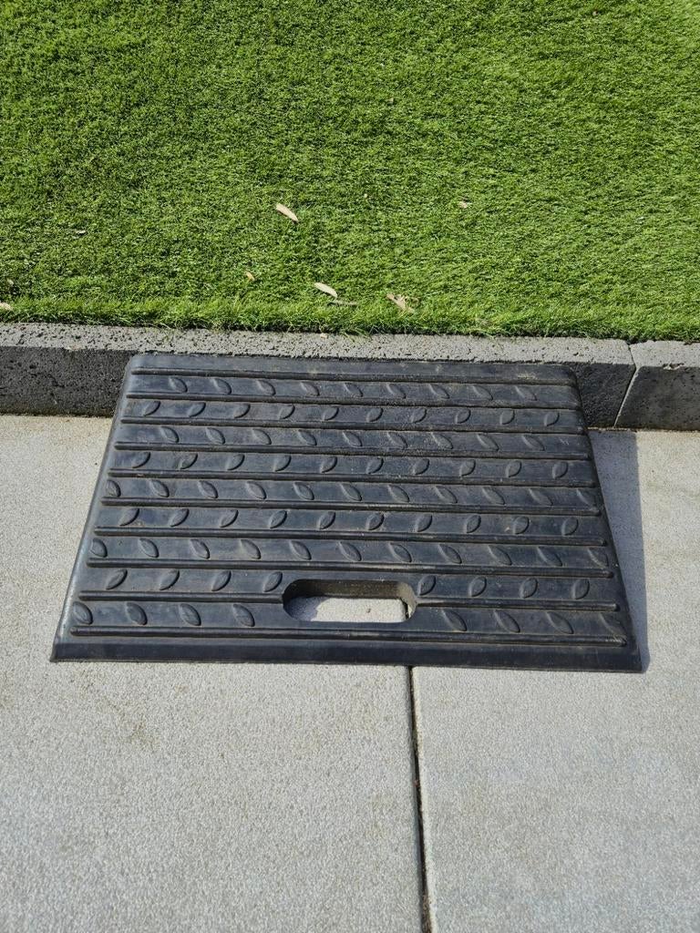Rubberen Oprijplaat 10 cm Hoog voor Schuur/Garage, Ophalen
